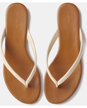 Reformation Amelia Flat Thong 5 - Natural