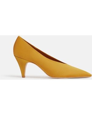 Reformation Calista High Pump 5 - White