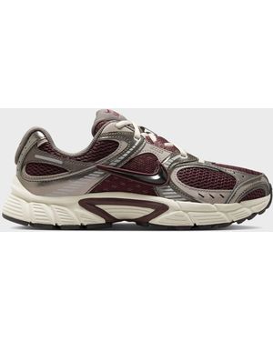 Nike Women's V5 Rnr Shoes - Red