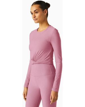 Beyond Yoga Women's Featherweight Centre Stage Cropped Long Sleeve Pullover - Pink