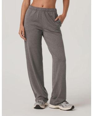 Vuori Women's Halo Modern Straight Leg Pant - Grey