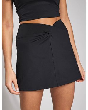 GIRLFRIEND COLLECTIVE Women's Twist Skort - Black