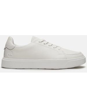 Timberland Emerson Street Trainer For Women In White, Woman, White, Size: 3.5 - Metallic