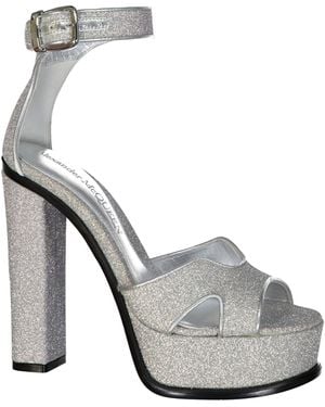 McQueen Sandali con tacco a farfalla - Grigio