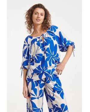 Smashed Lemon En Wit Top Met Bloemenprint En Strikdetails - Blauw