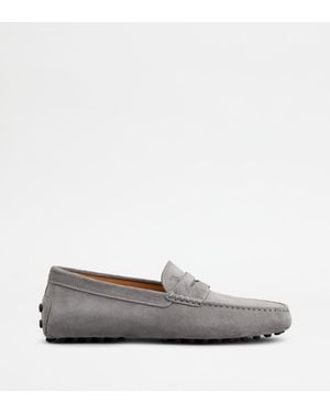 Tod's Mocassin Gommino En Cuir Velours - Gris