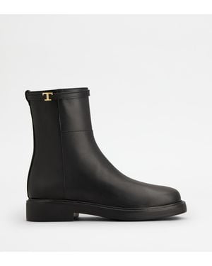 Tod's Leather Booties - Black