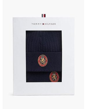 Tommy Hilfiger Bufanda Y Gorro Con Escudo En Caja De Regalo - Azul