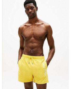 Tommy Hilfiger Medium Lange Zwemshort Met Geborduurd Logo - Geel