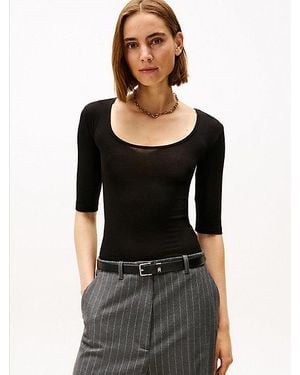 Tommy Hilfiger Slim Fit T-Shirt Met Diepe Hals En Halve Mouw - Zwart