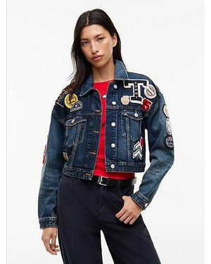 Tommy Hilfiger Cropped Denim Truckerjack Met Tommy Badge - Blauw