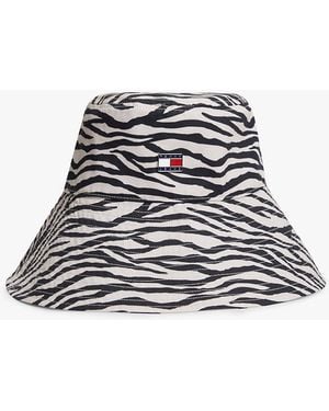 Tommy Hilfiger Zebra Print Logo Plaque Bucket Hat - White