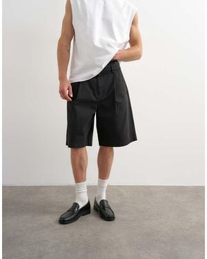 TOPMAN Wide Leg Twill Bermuda Short With Pleats - Black