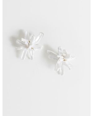 TOPSHOP Ciara Statement Pearl Flower Earrings - White