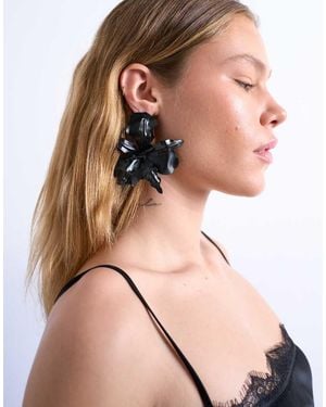 TOPSHOP Erika Statement Floral Stud Earrings - Brown