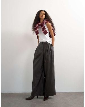 TOPSHOP Faux Leather Pleated - Brown