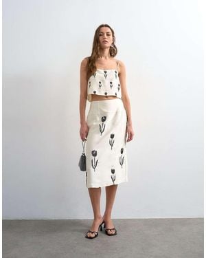 TOPSHOP Placement Embroidery Satin Midi Skirt - White