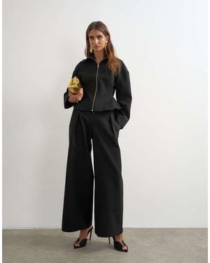 TOPSHOP Tailored Pleat Detail Low Rise Wide Leg Trousers - Black