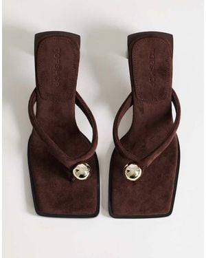TOPSHOP Nadeem Mid-height Heeled Flip Flops With Hardware - Brown