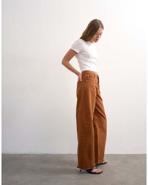 TOPSHOP Barrel Mid Rise Jeans - White