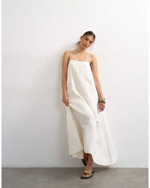 TOPSHOP Premium Textured Chuck On Maxi Sundress - White