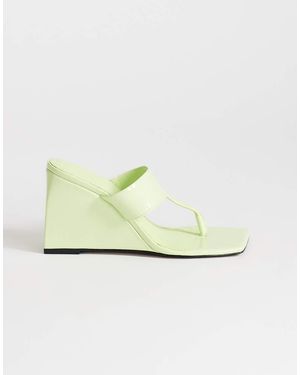 TOPSHOP Archer Toe Thong Wedge Heels - Metallic