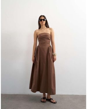 TOPSHOP Bandeau Cinch Waist Structured Maxi Dress - Brown