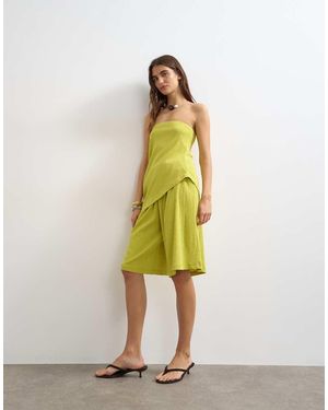 TOPSHOP Textured Board Shorts - Yellow