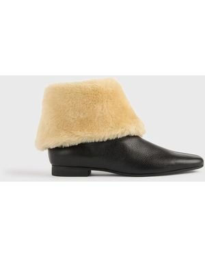 TOTEME Downtown Shearling Boots - White