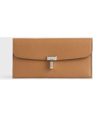 TOTEME T-Lock Grained-Leather Wallet - Natural
