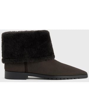 TOTEME Fold-Down Shearling Boots - Black