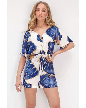 Trend Alaçatı Stili Blauer Overall Mit V-Ausschnitt Und Geknöpfter Taille Und Shorts Für Damen