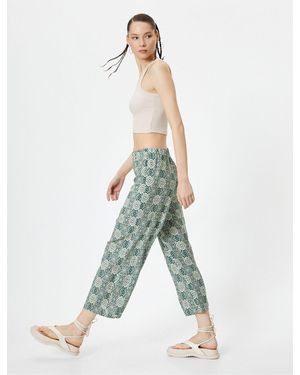 Koton Hose Mit Kurzem Bein Und Ethnischem Muster, Bequeme Passform, Elastischer Bund, Viskosestoff Für Damen - Blau