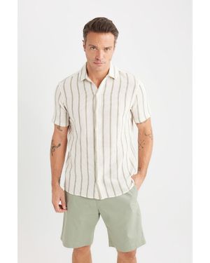 Defacto Gestreiftes Sommer-Kurzarmhemd Mit Normaler Passform Und Polokragen Für Herren - Mehrfarbig