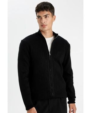 Defacto Schwarze Strickjacke Mit Standard-Passform, Normaler Passform, Stehkragen Und Reißverschluss, C8158Ax24Au Für Herren