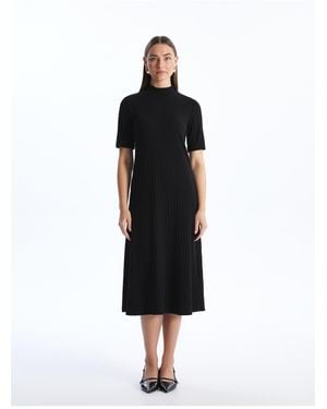 LC Waikiki Kleid Mit Stehkragen, Einfarbig, Kurzärmelig Für Damen - Schwarz