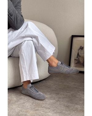 NİŞANTAŞI SHOES Saint Sportschuhe Zum Schnüren Aus Echtem Wildleder Mit Flacher Sohle Für Damen - Grau