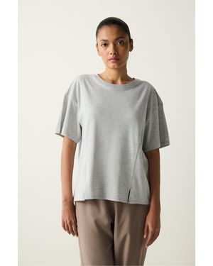 Penti Graues T-Shirt Mit Rundhalsausschnitt Und Nahtdetails Für Damen