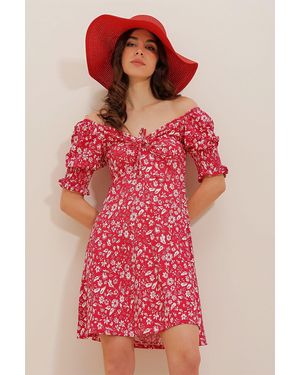Trend Alaçatı Stili Rotes Kleid Mit Blumenmuster Und Raffung – Prinzessinnen-Ärmel, Kusskragen Für Damen