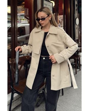 Olcay Gefütterter Kurzer Trenchcoat Mit Umhang Und Gürtel-Detail Bej Für Damen - Schwarz