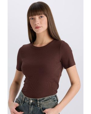 Defacto Slim-Fit, Schmal Geschnittenes, Geripptes Camisole-Basic-T-Shirt Mit Rundhalsausschnitt, Einfarbig, Kurzärmelig, Für Damen - Braun