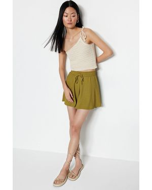 Trendyol Ölgrüne Shorts Mit Lockerer Passform Und Normaler Taille, Wickel-/Strukturstrick-Shorts Für Damen