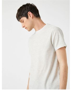 Koton Slim Fit T-Shirt Mit Rundhalsausschnitt Und Waffelmuster Für Herren - Weiß