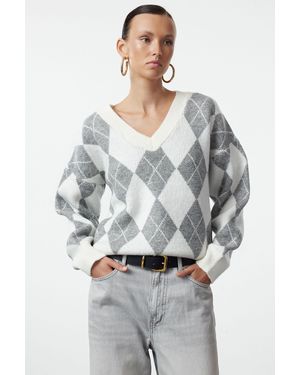 Trendyol Soft Textured Diamond Strickpullover Für Damen - Grau