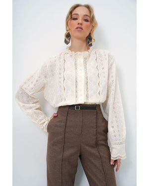 Trend Alaçatı Stili Ecrufarbenes, Gerüschtes, Besticktes Fisto-Hemd Für Damen - Natur