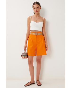 Happiness İstanbul Orangefarbene City-Boy-Gabardine-Shorts Mit Strohgürtel Für Damen