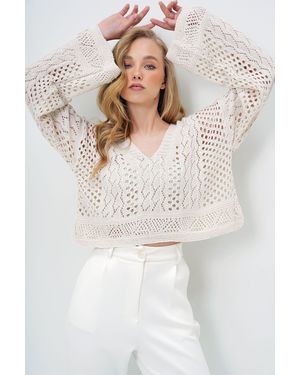 Trend Alaçatı Stili Vanillefarbene Bluse Mit V-Ausschnitt Und Haarstrickmuster Für Den Sommer, Trico-Crop-Bluse Für Damen - Weiß