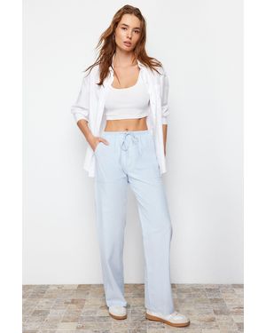 Trendyol Hellblaue chambre-jeans mit hoher taille und weitem bein und elastischem bund - Weiß