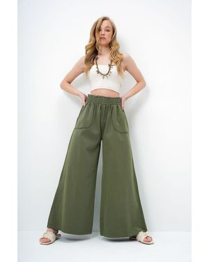 Trend Alaçatı Stili Khakifarbene Gabardine-Hose Mit Taillenband Und Doppelter Tasche Und Weitem Bein Für Damen - Grün