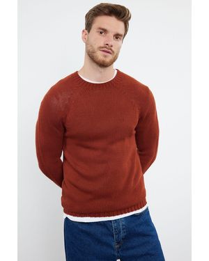 Trendyol Ziegelfarbener Slim-Fit-Strickpullover Mit Rundhalsausschnitt – Raglanärmel Für Herren - Rot